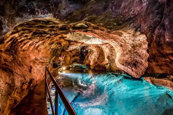 Jenolan Caves weekend escape from Sydney.
